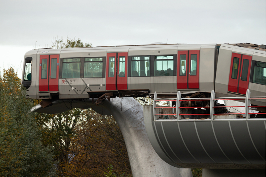 metro nehoda