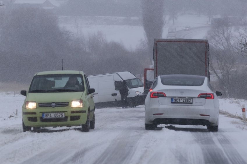 dopravni nehoda zima snih